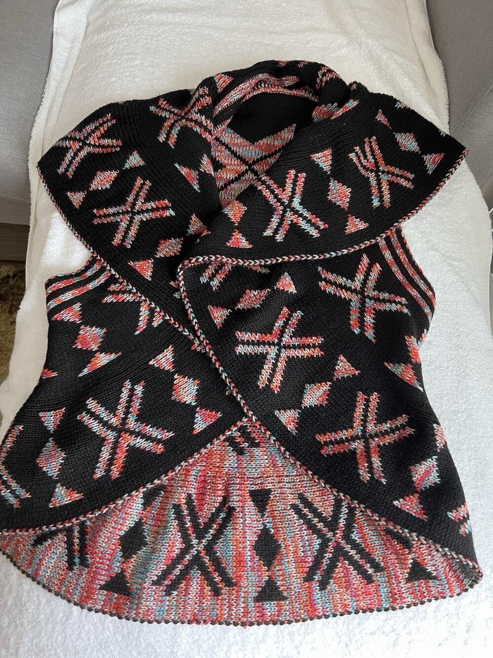 Statement Red Black reversible Aztec Knit Sweater Vest Poncho Cape Size L